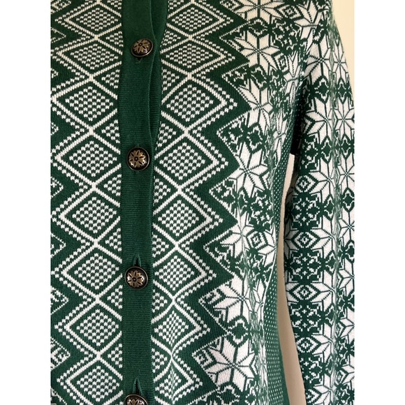 SOLD Women's Petite Appleseed's Fair Isle Cardigan Sweater Green Button Front - Picture 7 of 8
